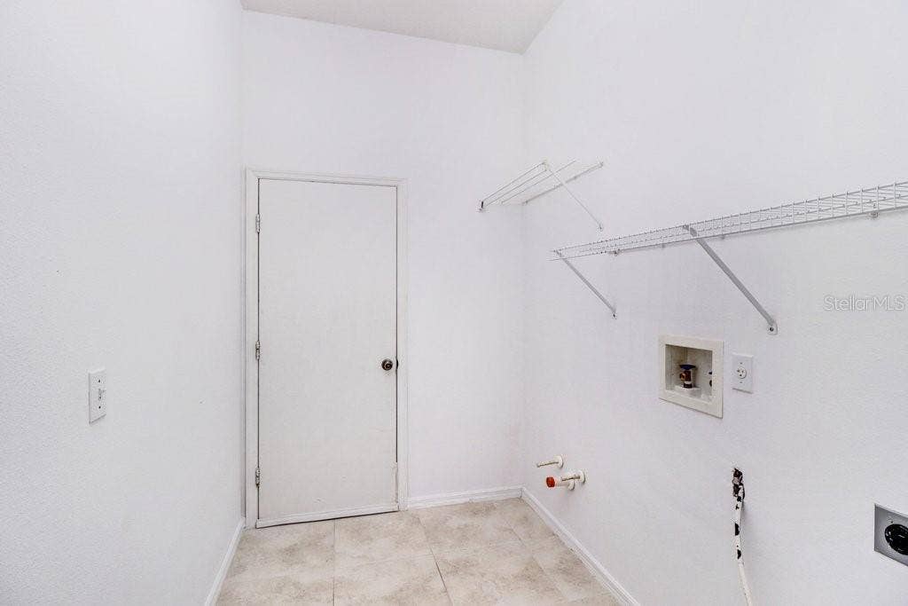 4810 WATER LARK WAY, Valrico, FL 33596 4810 WATER LARK WAY, Valrico, FL 33596