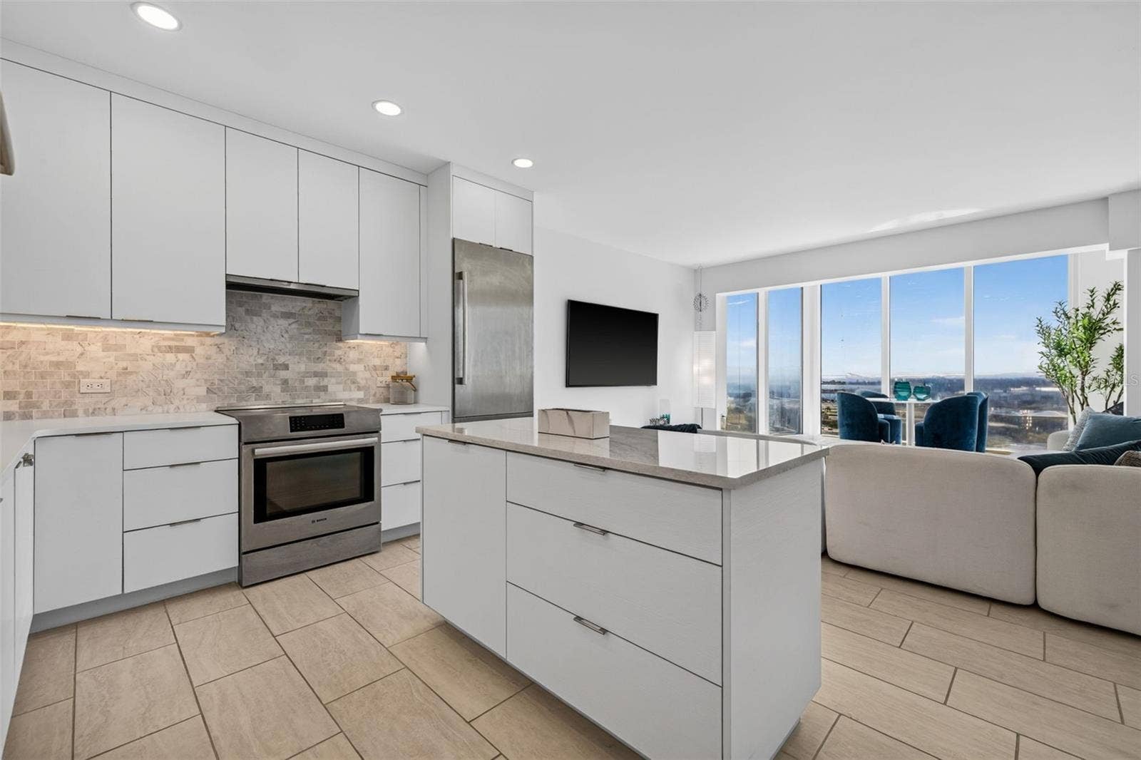 1 BEACH DRIVE SE, #1607, St Petersburg, FL 33701 1 BEACH DRIVE SE, #1607, St Petersburg, FL 33701
