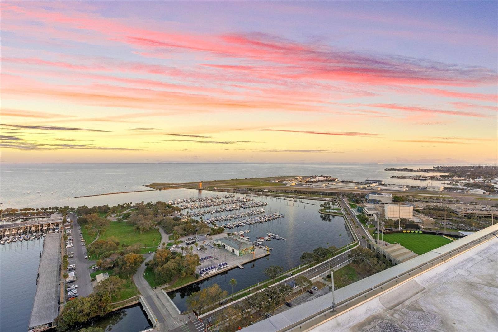 1 BEACH DRIVE SE, #1607, St Petersburg, FL 33701 1 BEACH DRIVE SE, #1607, St Petersburg, FL 33701