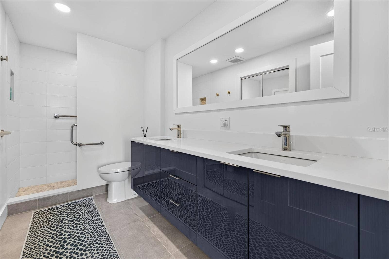 1 BEACH DRIVE SE, #1607, St Petersburg, FL 33701 1 BEACH DRIVE SE, #1607, St Petersburg, FL 33701
