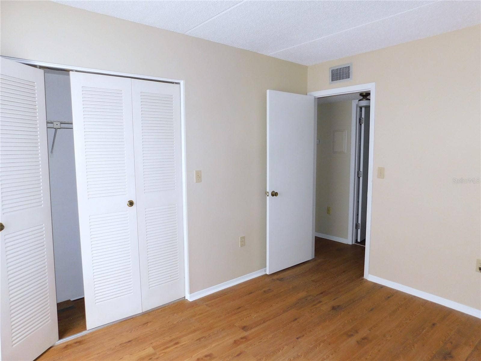105 PALMETTO COURT, Oldsmar, FL 34677