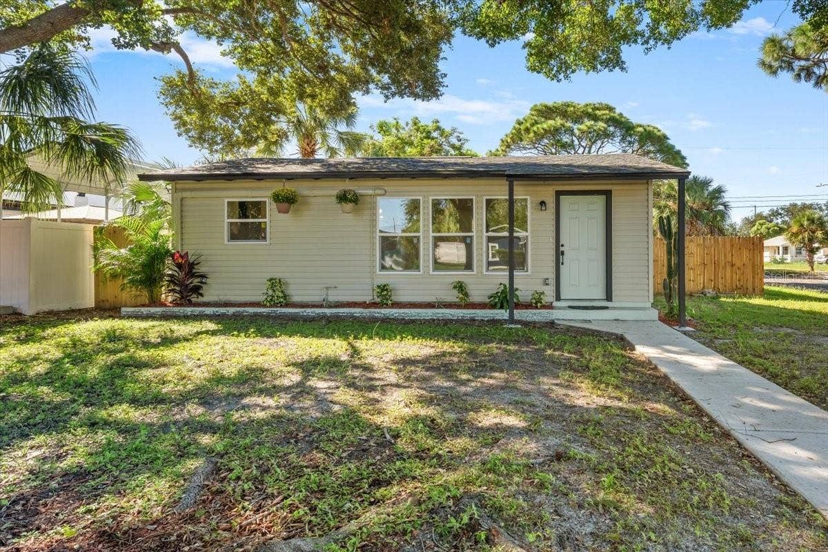 6948 DARTMOUTH AVENUE N, St Petersburg, FL 33710