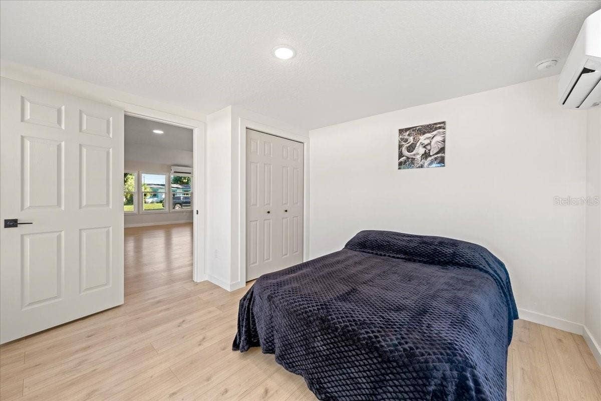 6948 DARTMOUTH AVENUE N, St Petersburg, FL 33710