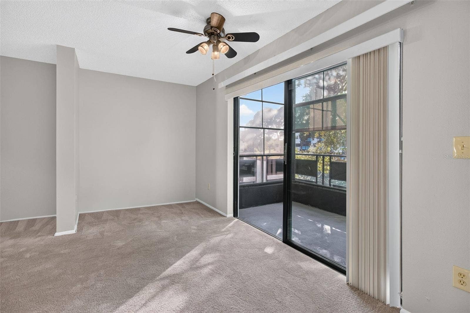 5980 80TH STREET N, #209, St Petersburg, FL 33709 Office or additional den/living space