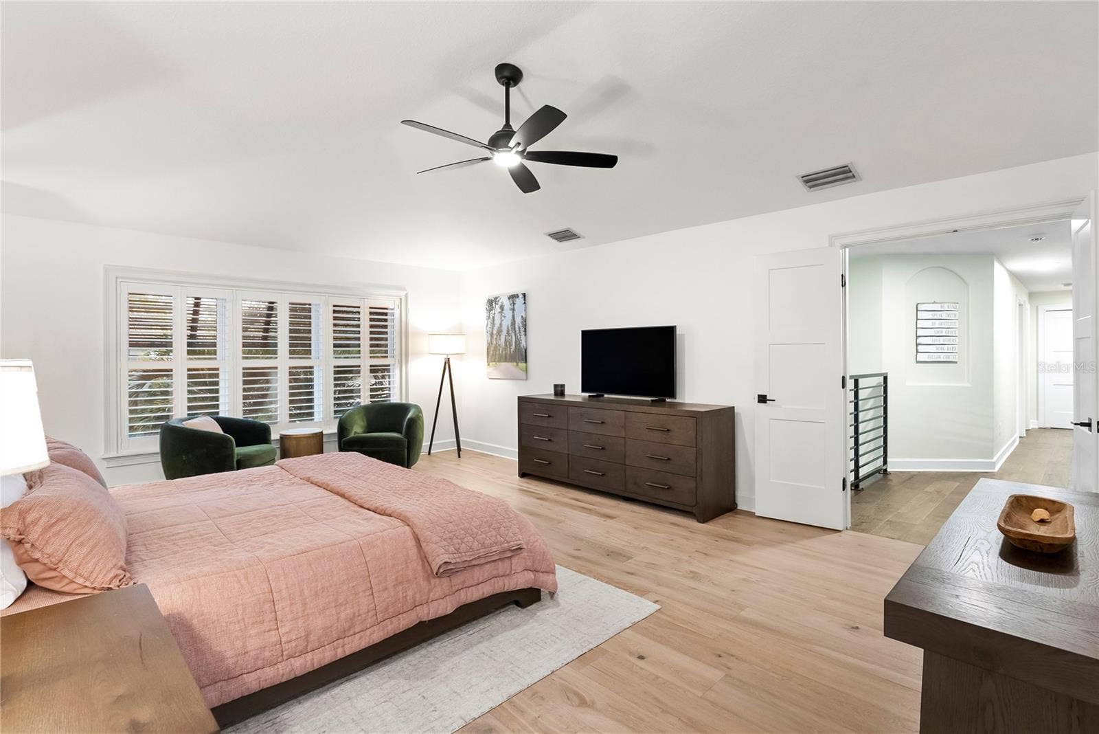 3407 W VASCONIA STREET, Tampa, FL 33629 3407 W VASCONIA STREET, Tampa, FL 33629