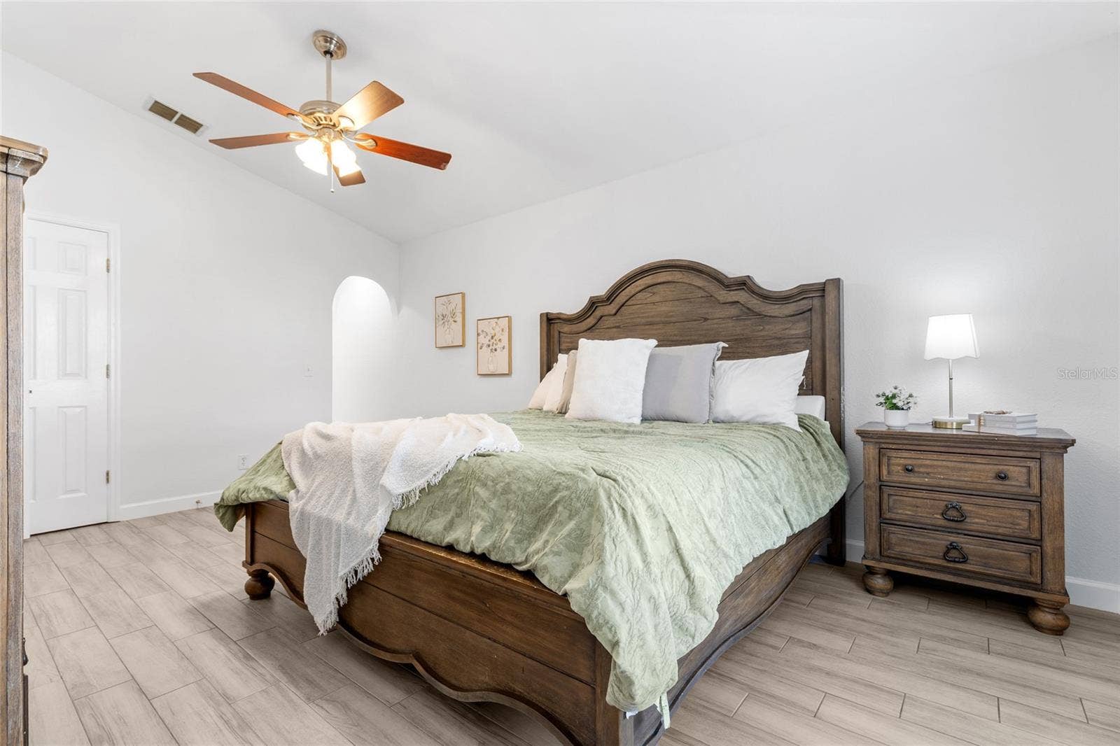 4445 HORSESHOE PICK LANE, Valrico, FL 33594 4445 HORSESHOE PICK LANE, Valrico, FL 33594