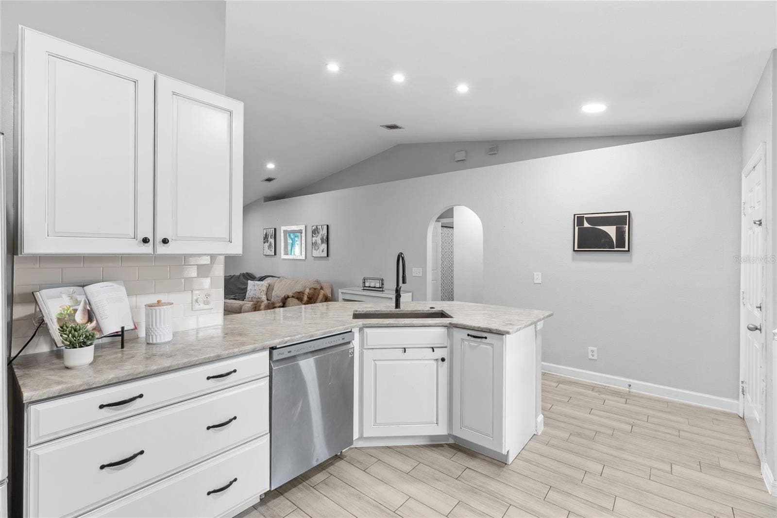 4445 HORSESHOE PICK LANE, Valrico, FL 33594 4445 HORSESHOE PICK LANE, Valrico, FL 33594