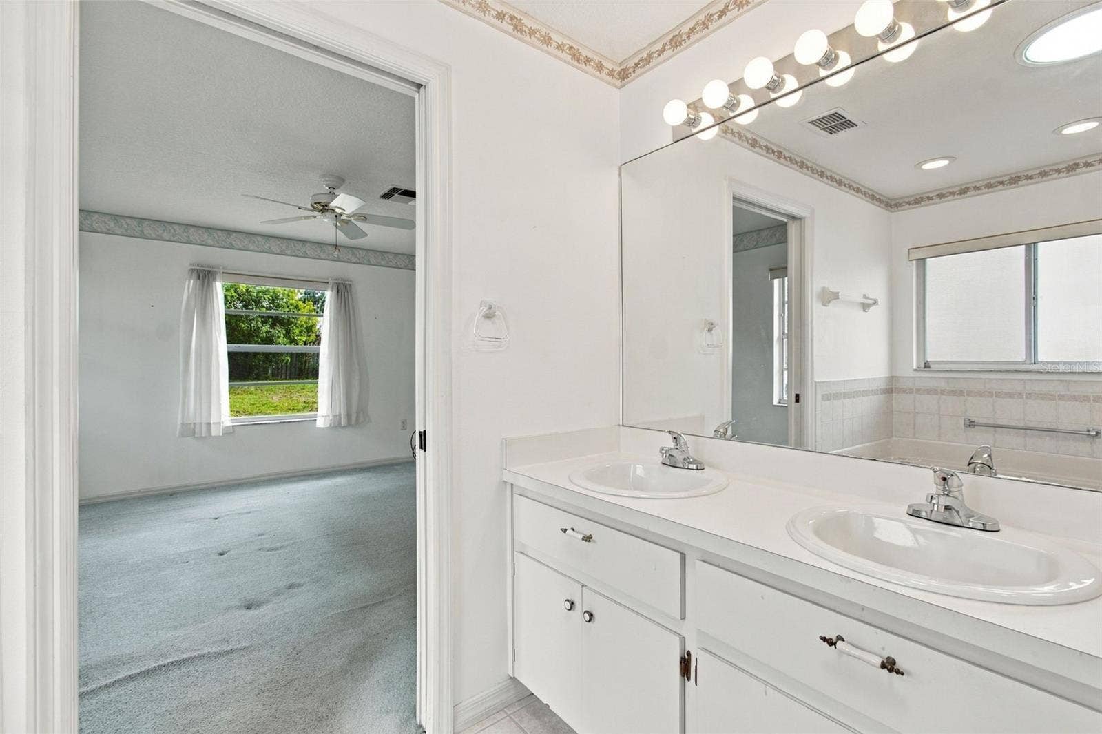 4342 HEDGEWOOD AVENUE, Spring Hill, FL 34608 4342 HEDGEWOOD AVENUE, Spring Hill, FL 34608