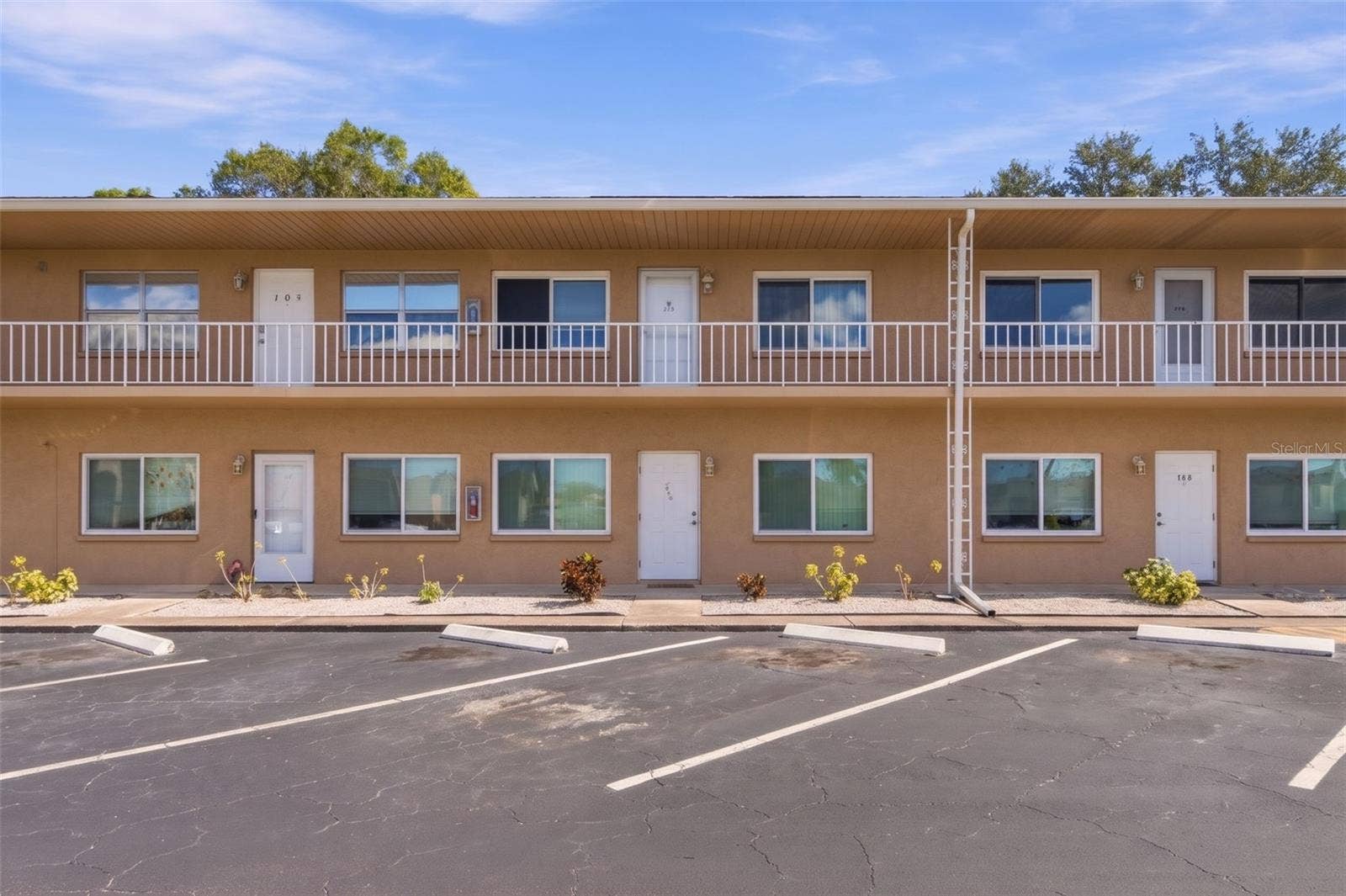 8039 GARDEN DRIVE, #204, Seminole, FL 33777