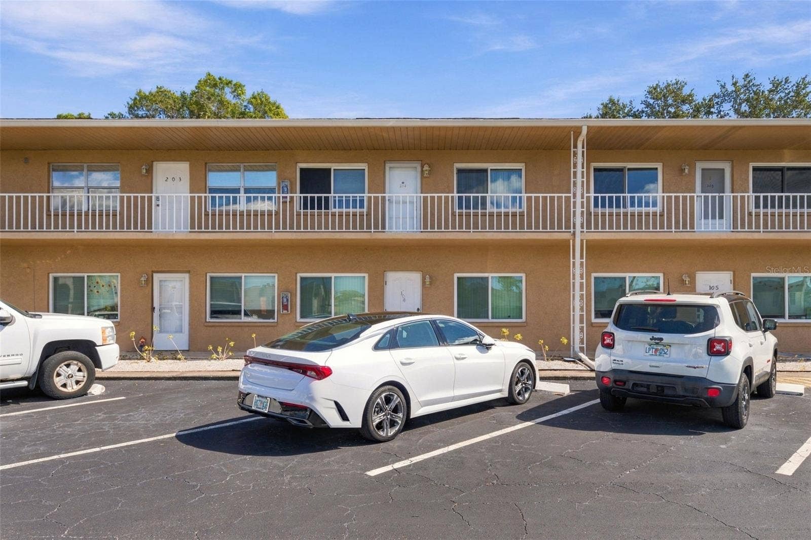 8039 GARDEN DRIVE, #204, Seminole, FL 33777