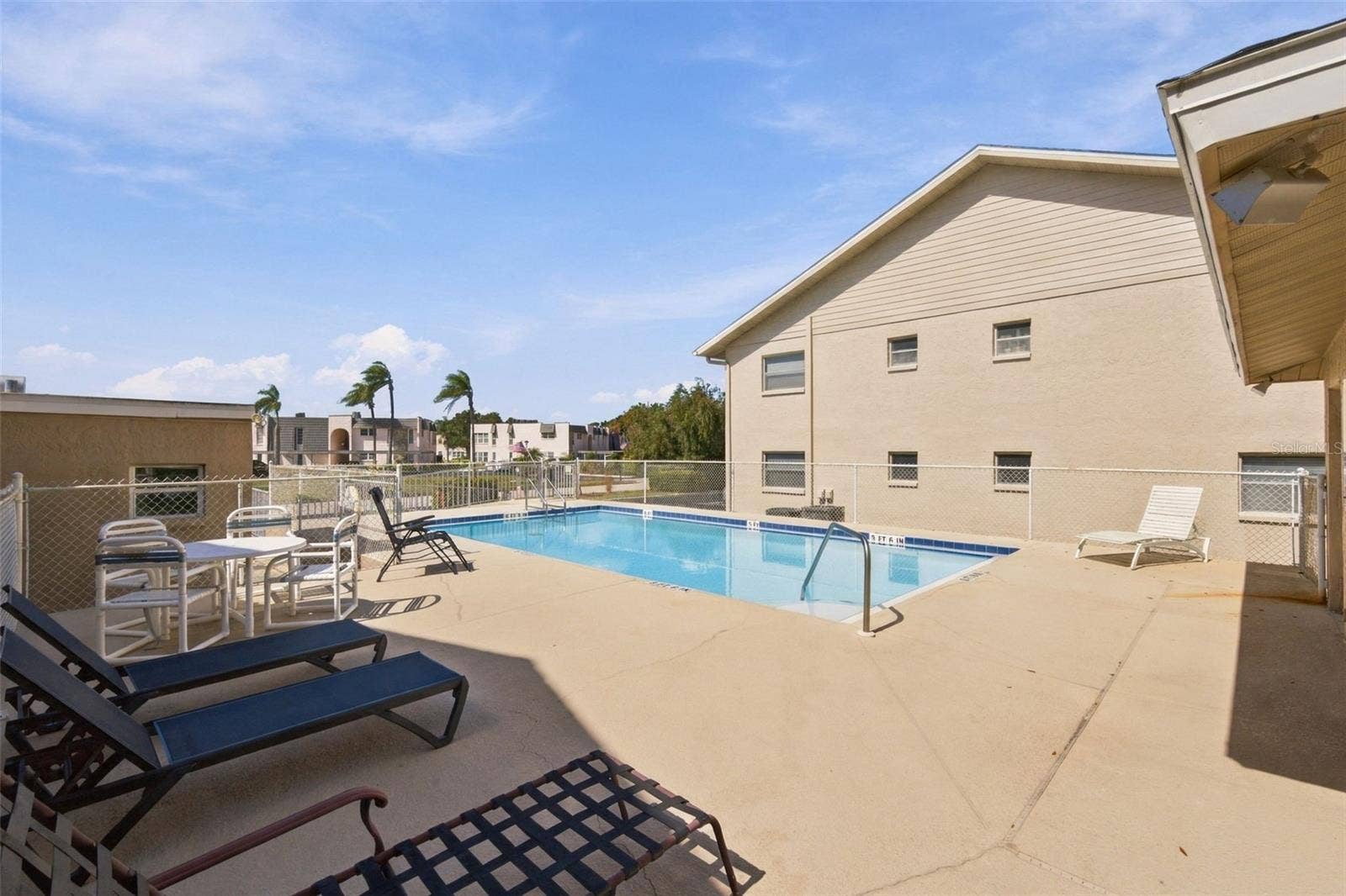 8039 GARDEN DRIVE, #204, Seminole, FL 33777