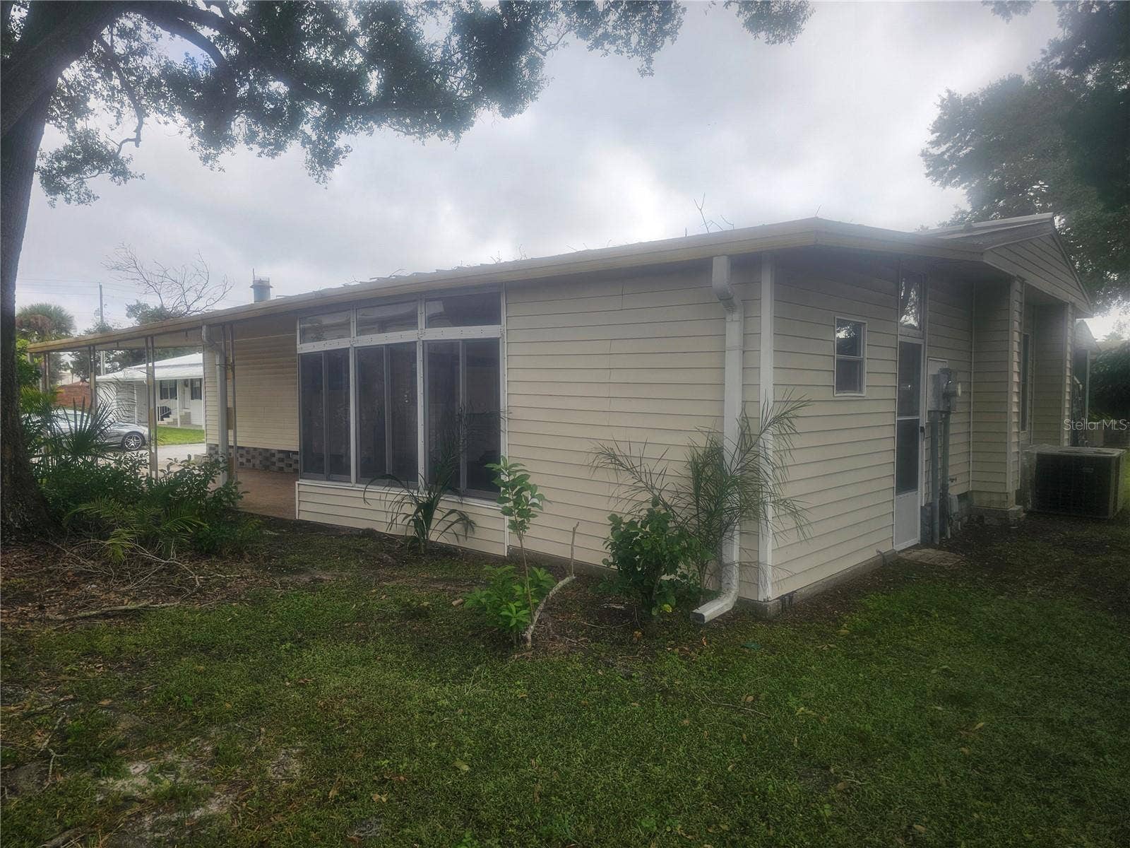 238 PELICAN DRIVE N, Oldsmar, FL 34677 Back/Side Yard
