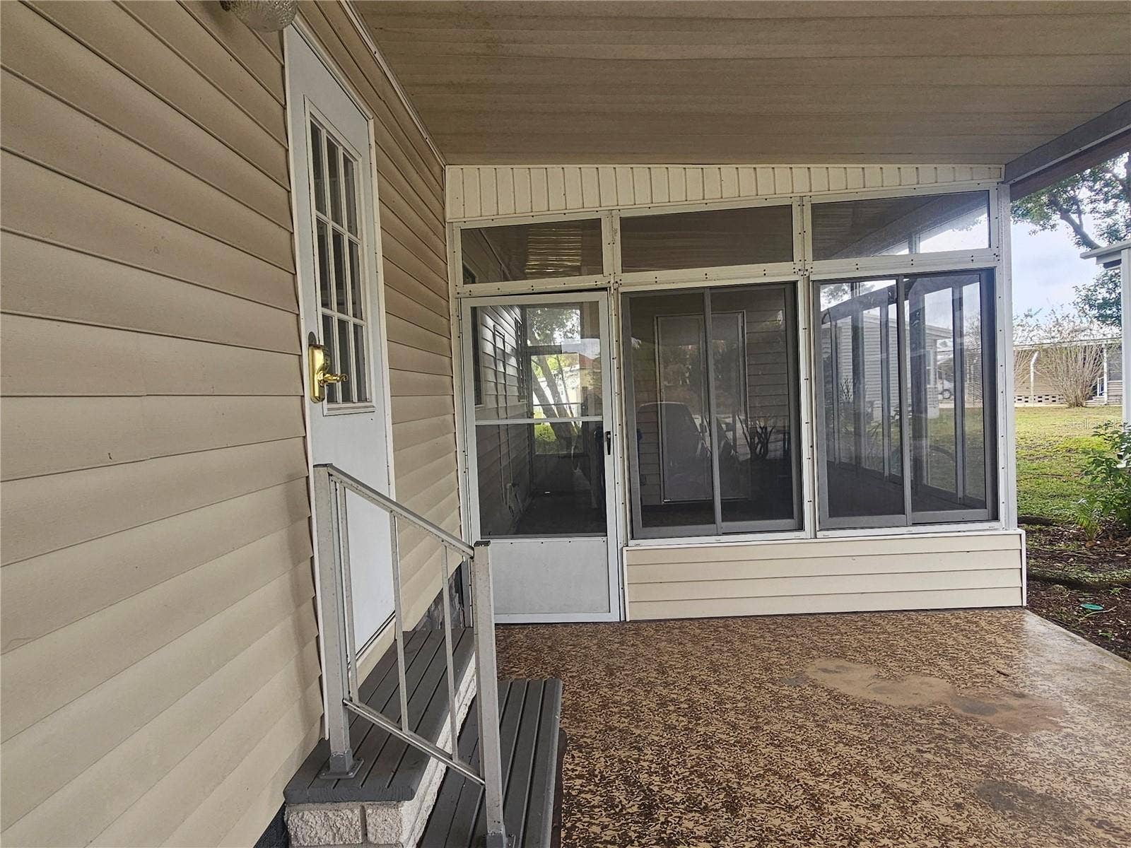 238 PELICAN DRIVE N, Oldsmar, FL 34677 Lanai