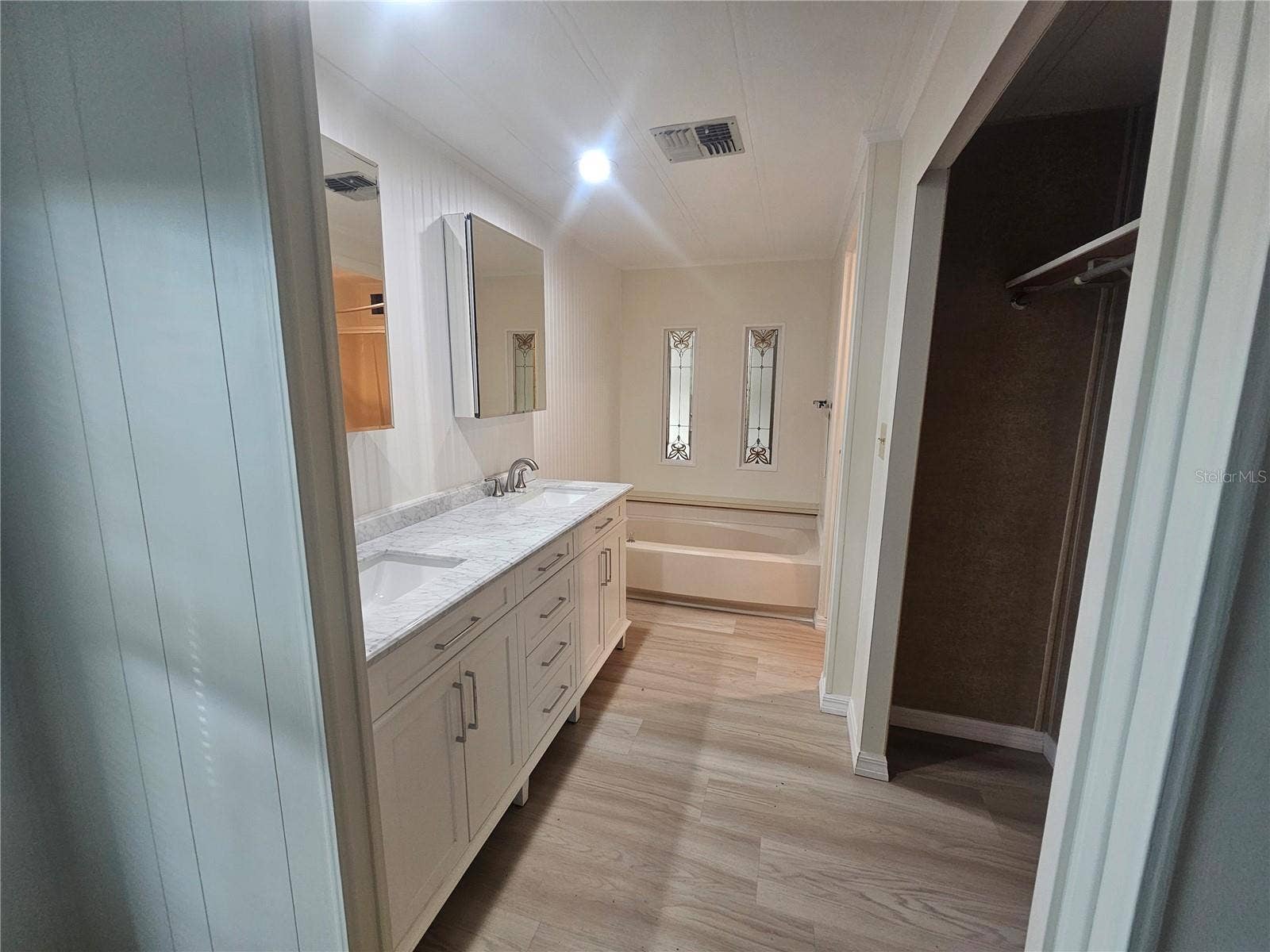 238 PELICAN DRIVE N, Oldsmar, FL 34677 Primary Bath
