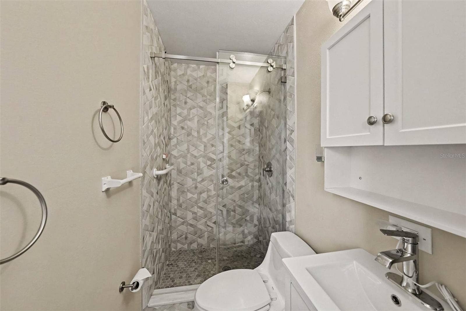 5002 HALIFAX DRIVE, Tampa, FL 33615 5002 HALIFAX DRIVE, Tampa, FL 33615
