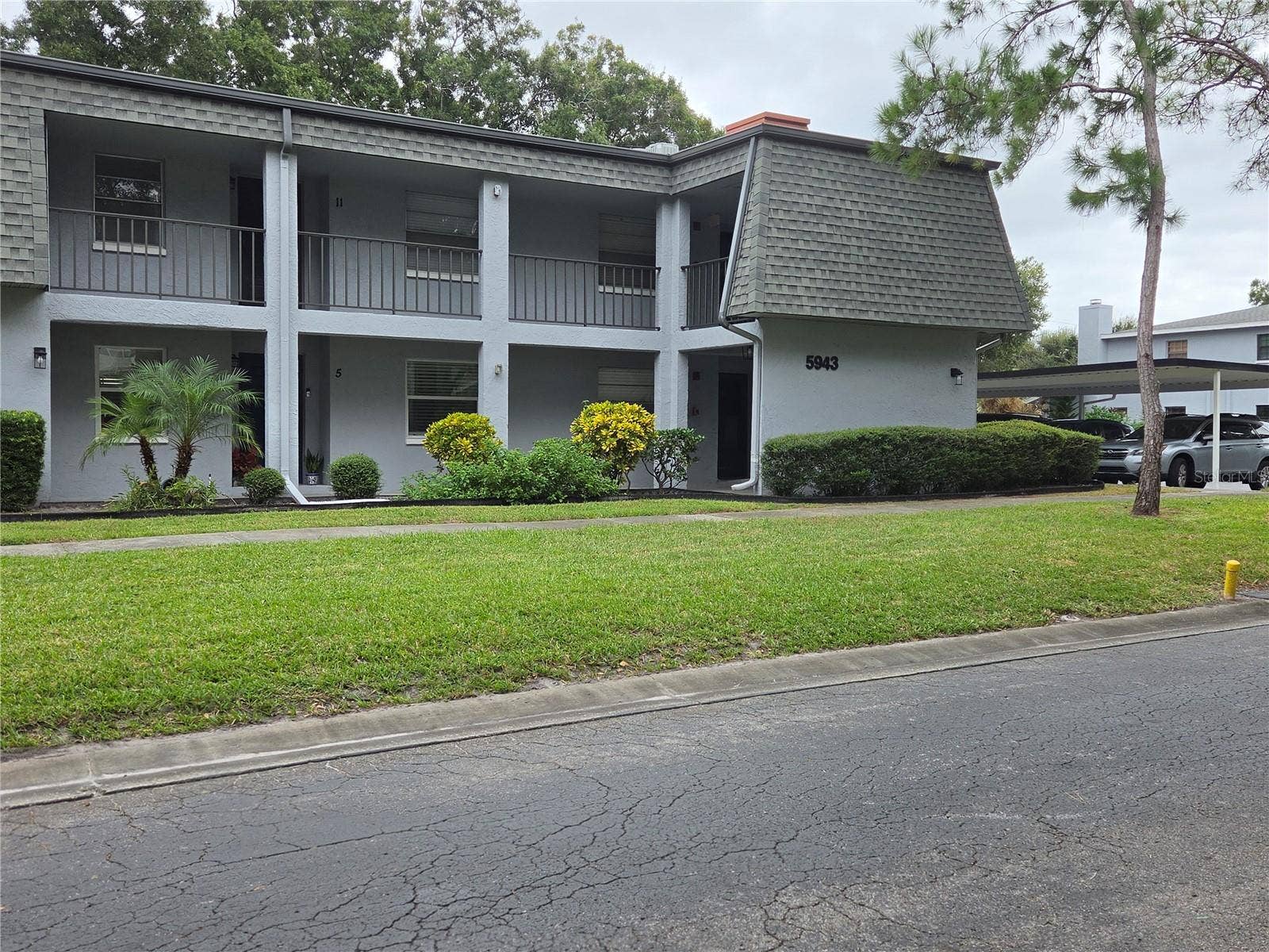 5943 CALAIS BOULEVARD N, #6, St Petersburg, FL 33714 5943 Calais Village, end unit, first floor, #6