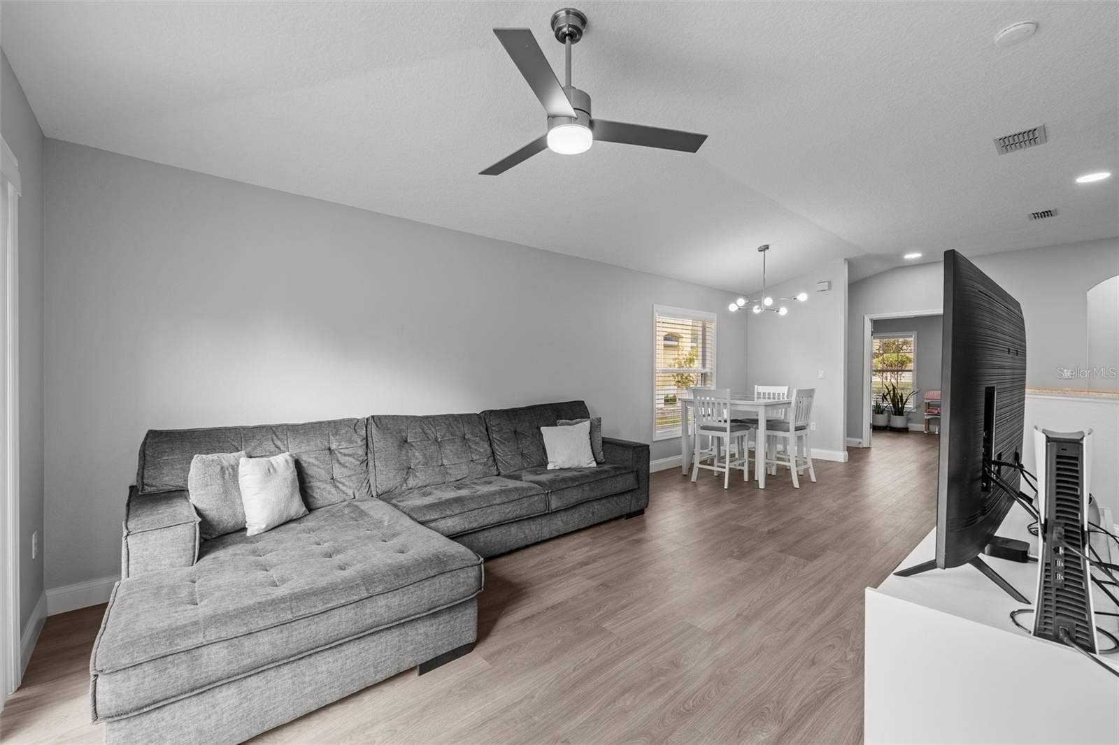 8516 CORINTHIAN WAY, New Port Richey, FL 34654 Living room