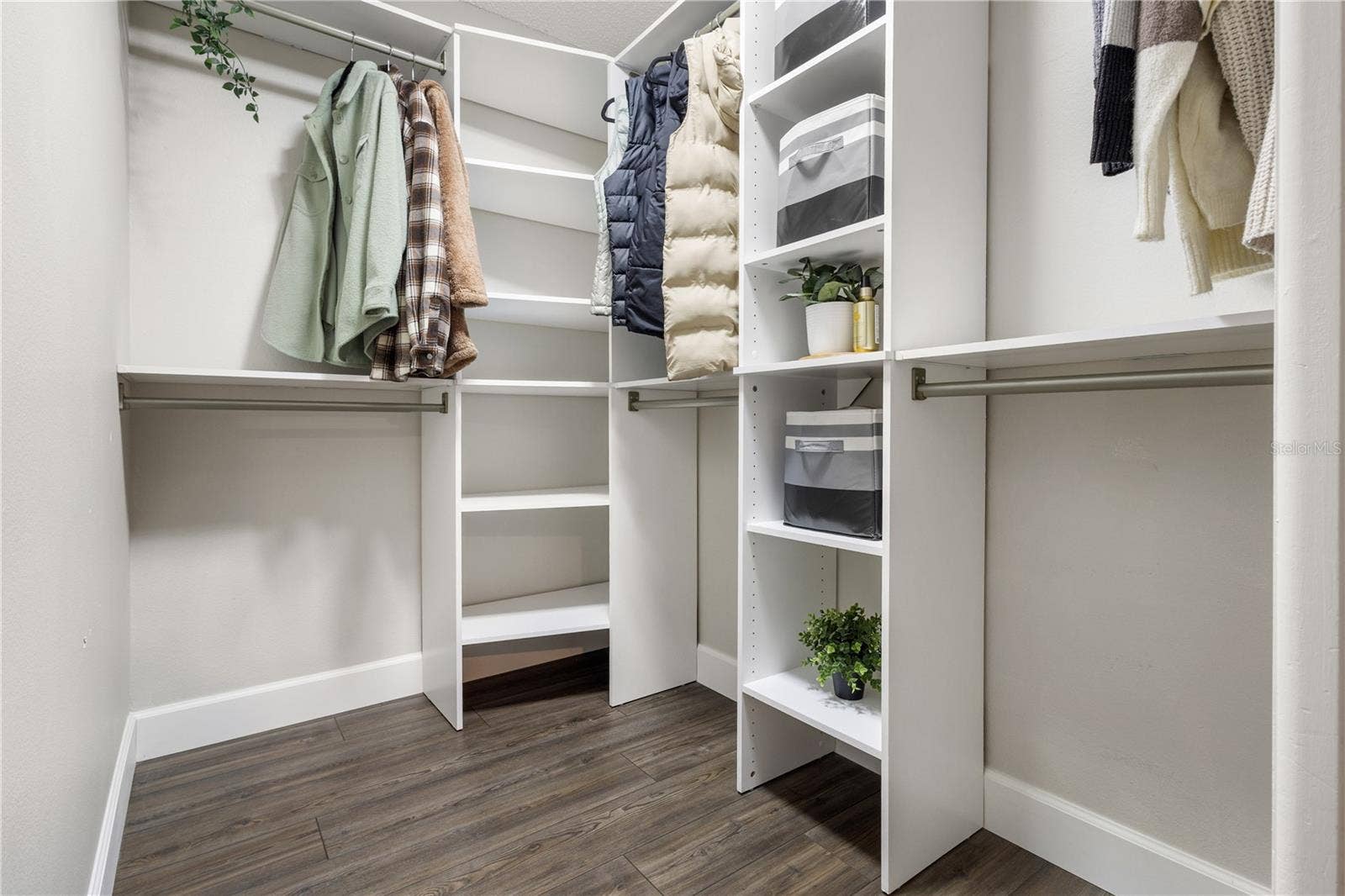 GUEST BEDROOM WALK IN CLOSET