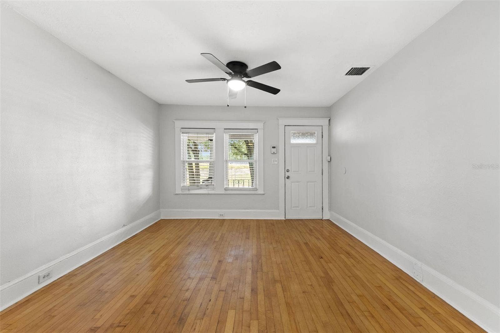 6303 N KING STREET, Tampa, FL 33604 6303 N KING STREET, Tampa, FL 33604