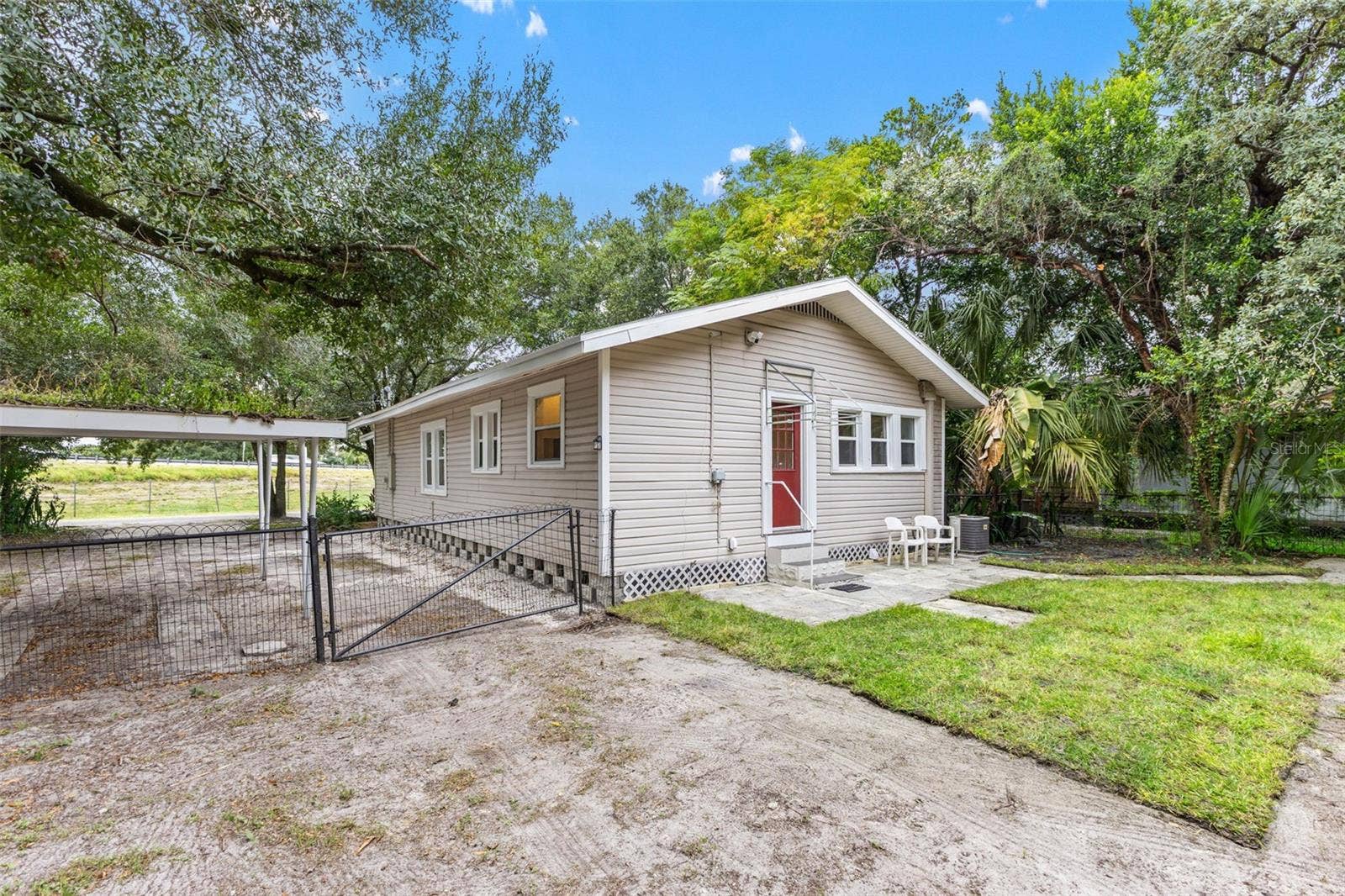 6303 N KING STREET, Tampa, FL 33604 6303 N KING STREET, Tampa, FL 33604