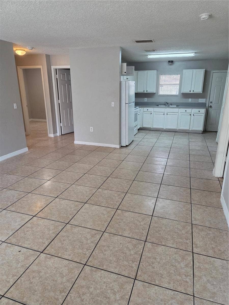 2818 LOCICERO DRIVE, Tampa, FL 33619 2818 LOCICERO DRIVE, Tampa, FL 33619