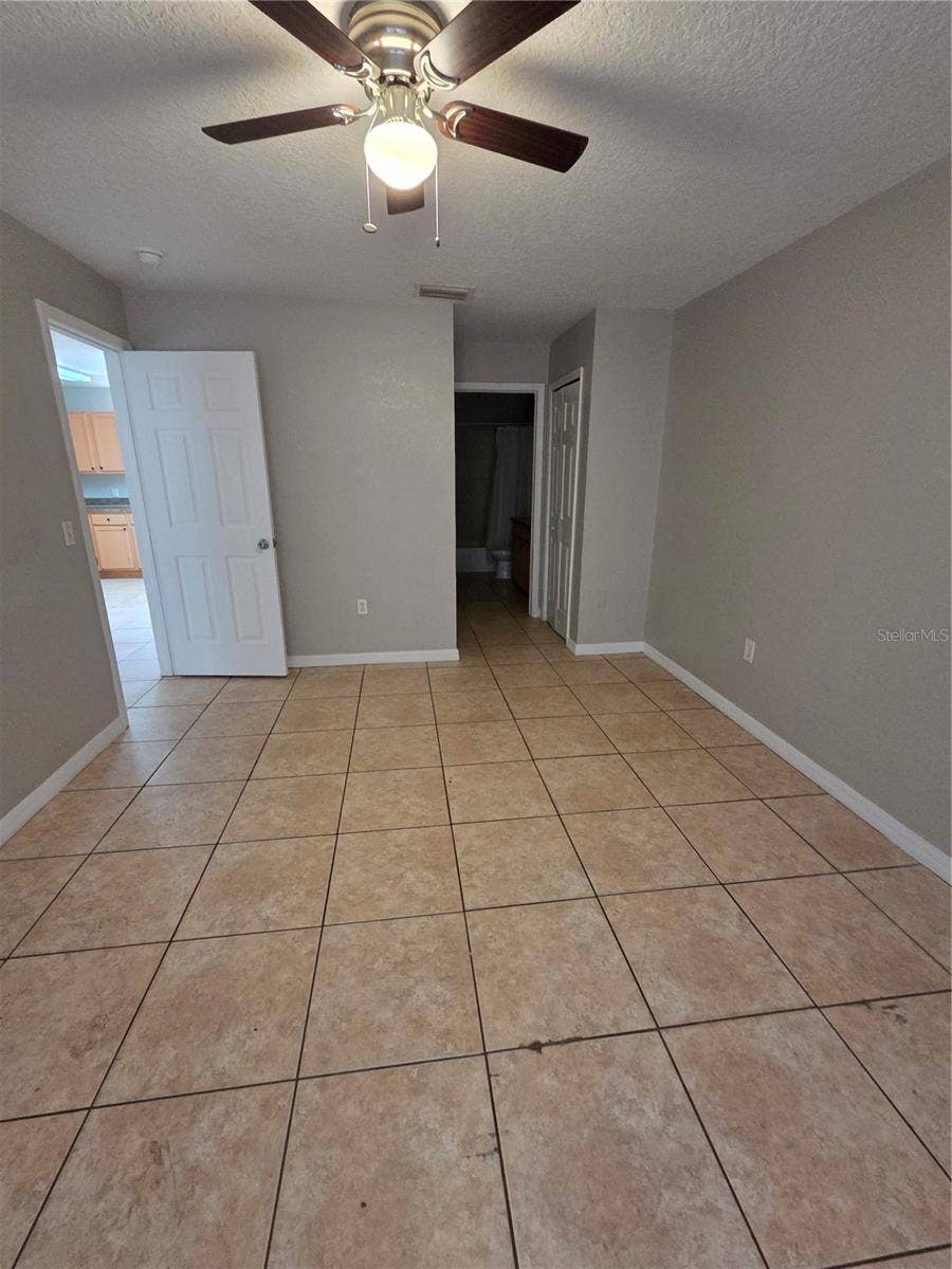 2818 LOCICERO DRIVE, Tampa, FL 33619 2818 LOCICERO DRIVE, Tampa, FL 33619