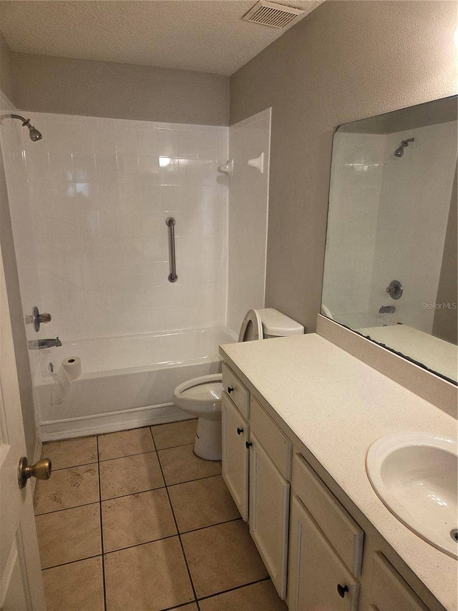 2818 LOCICERO DRIVE, Tampa, FL 33619 2818 LOCICERO DRIVE, Tampa, FL 33619