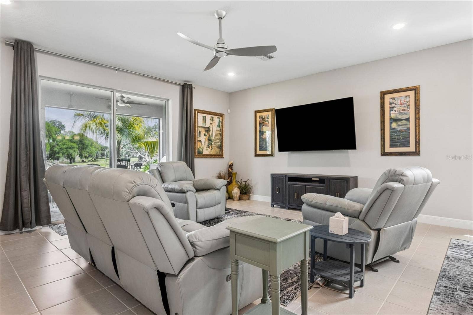 6382 BRADFORD WOODS DRIVE, Zephyrhills, FL 33542 6382 BRADFORD WOODS DRIVE, Zephyrhills, FL 33542