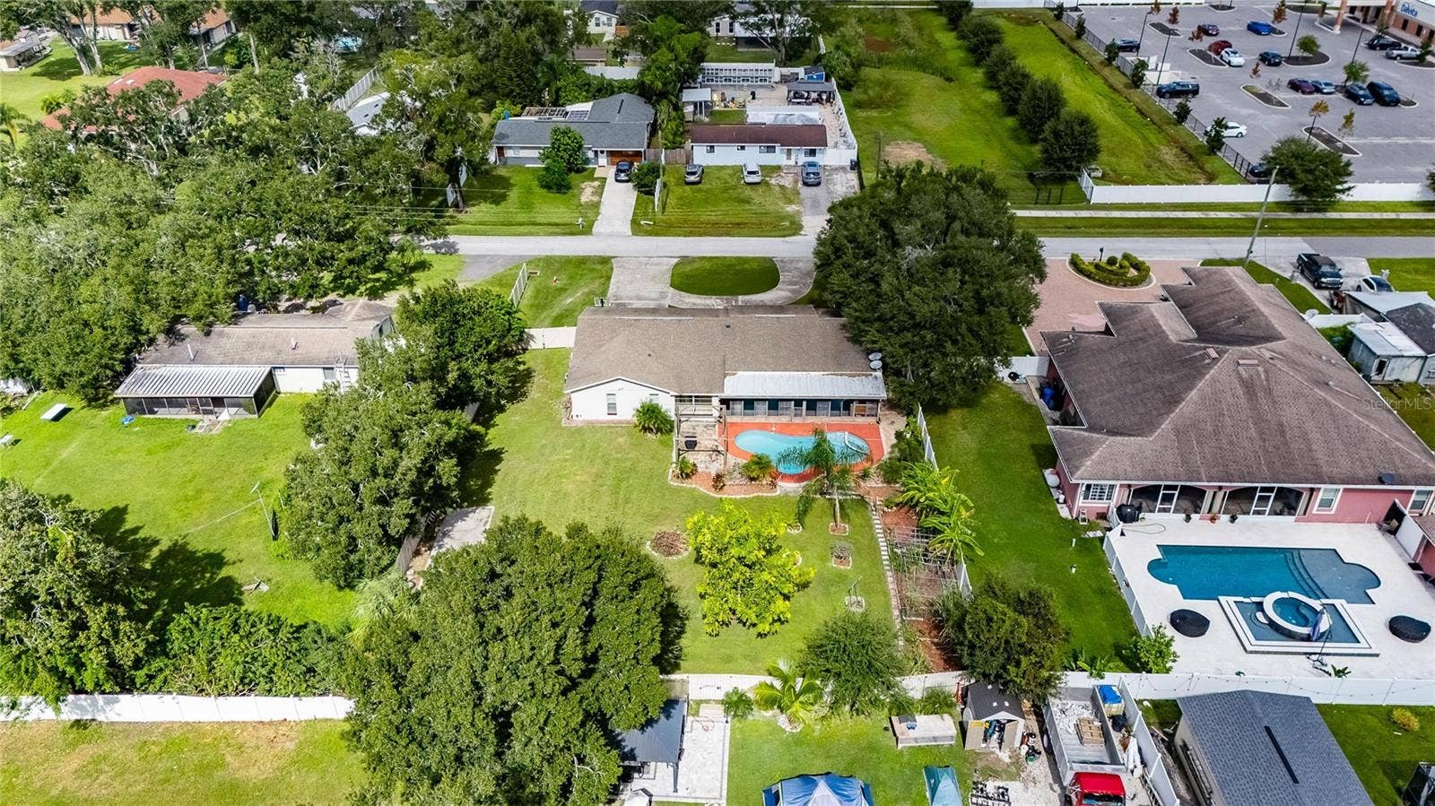 8904 W FLORA STREET, Tampa, FL 33615
