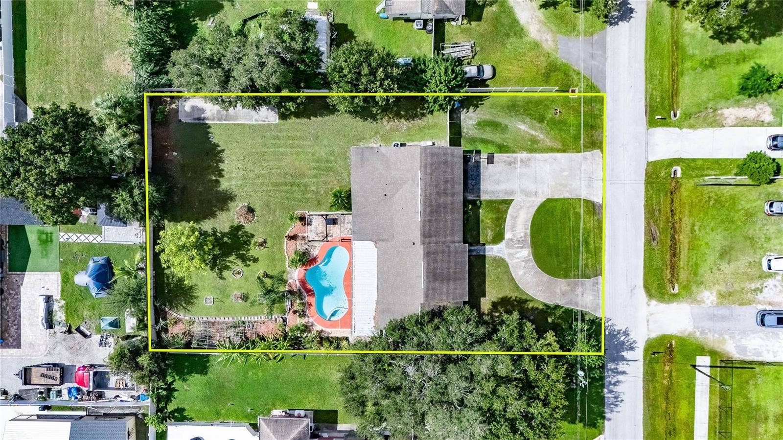 8904 W FLORA STREET, Tampa, FL 33615