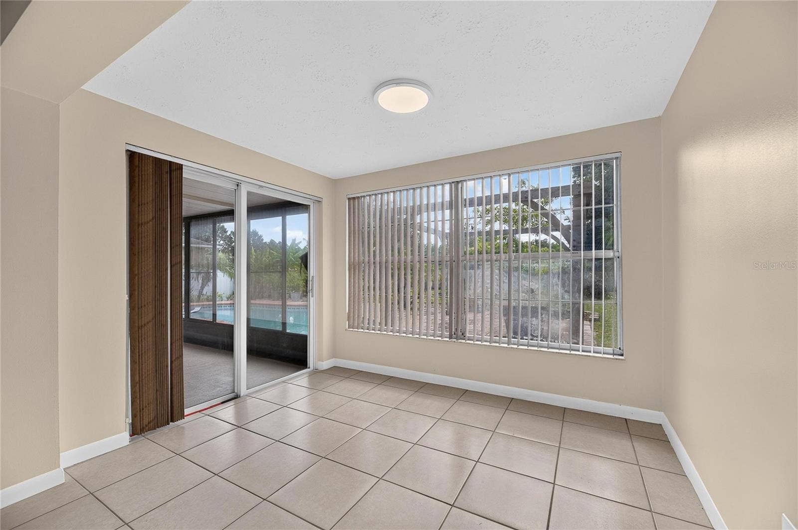8904 W FLORA STREET, Tampa, FL 33615