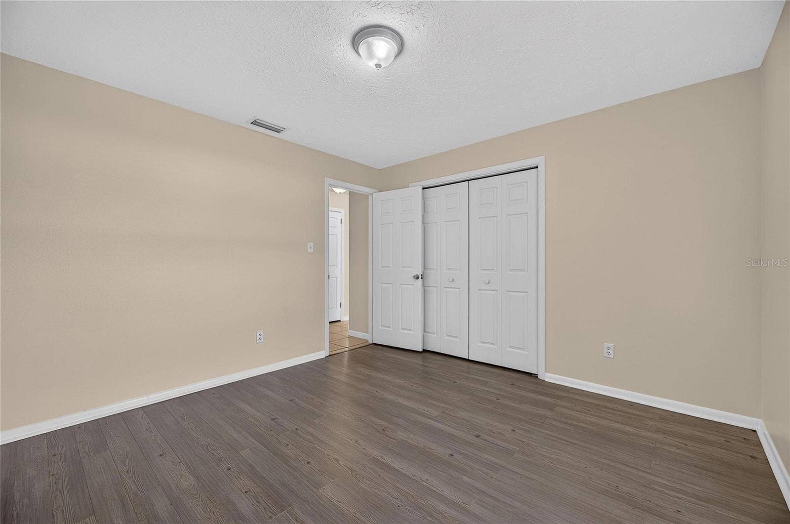 8904 W FLORA STREET, Tampa, FL 33615