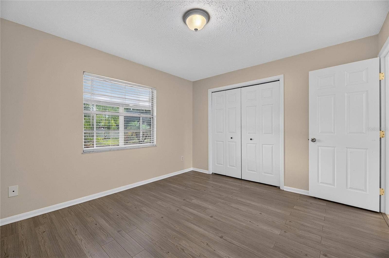 8904 W FLORA STREET, Tampa, FL 33615