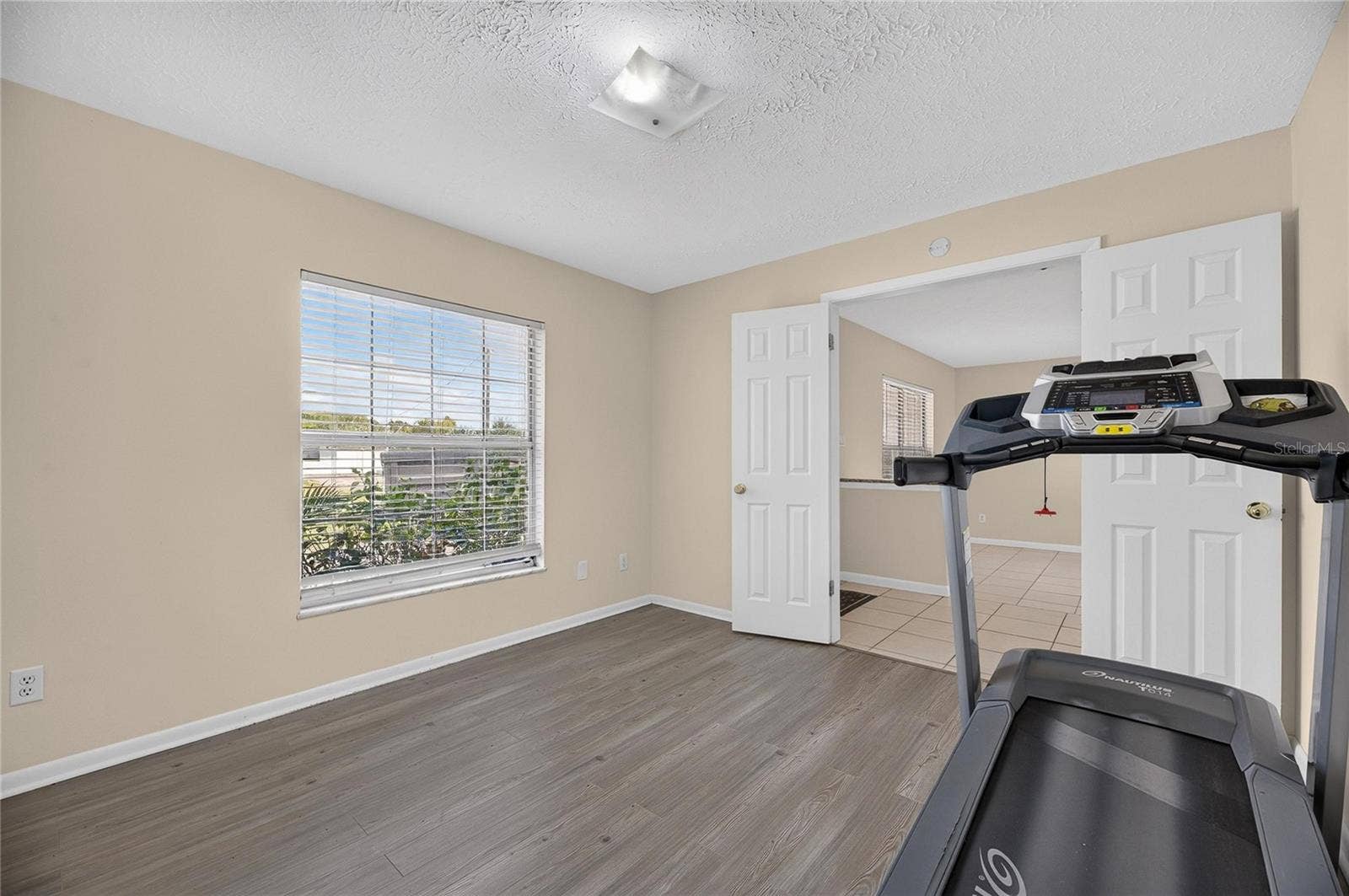 8904 W FLORA STREET, Tampa, FL 33615
