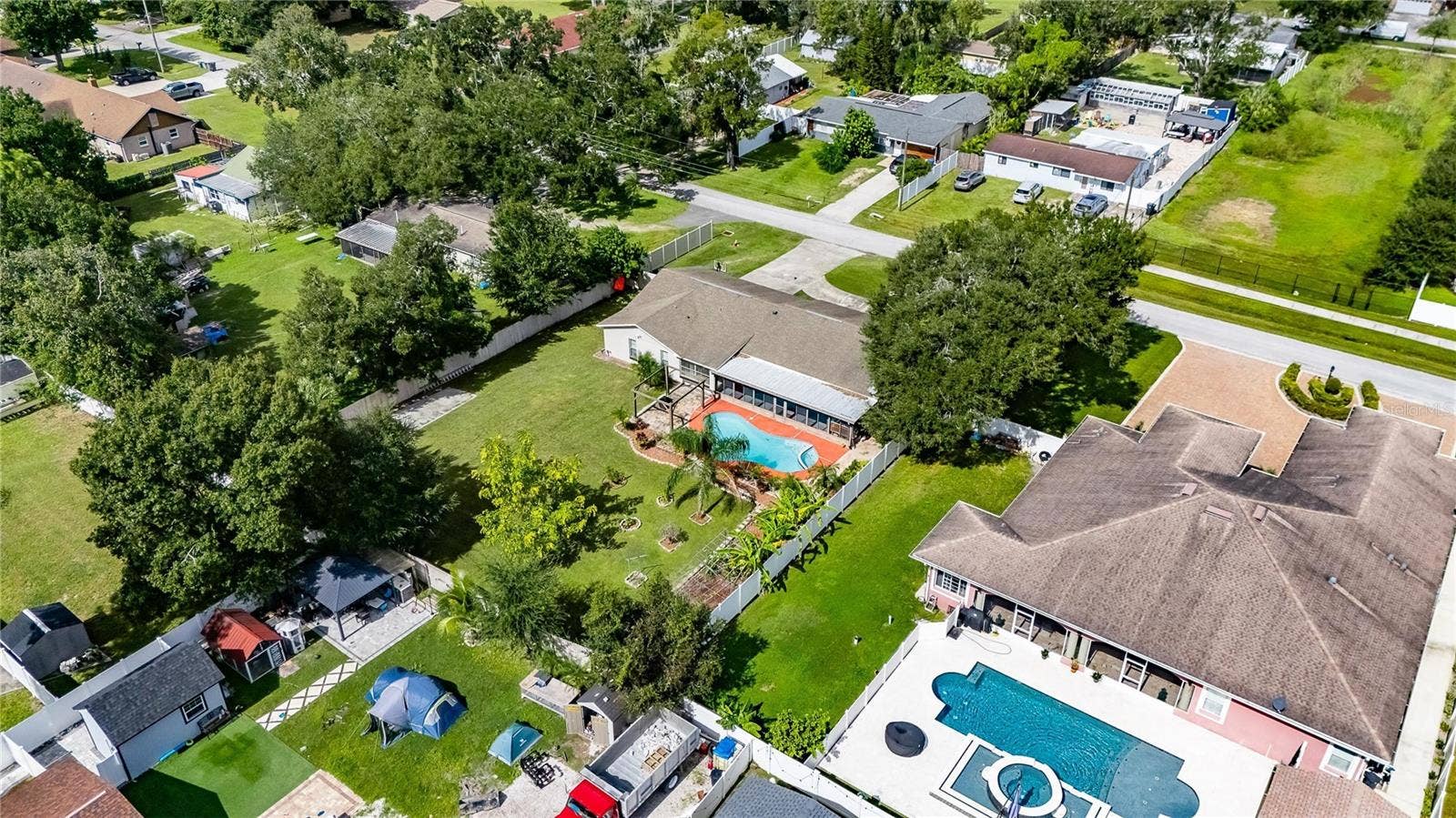 8904 W FLORA STREET, Tampa, FL 33615