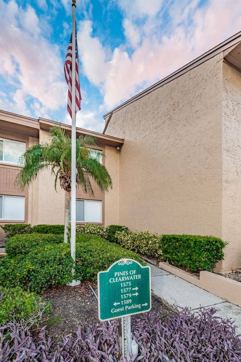 1575 GREENLEA DRIVE, #4, Clearwater, FL 33755 1575 GREENLEA DRIVE, #4, Clearwater, FL 33755
