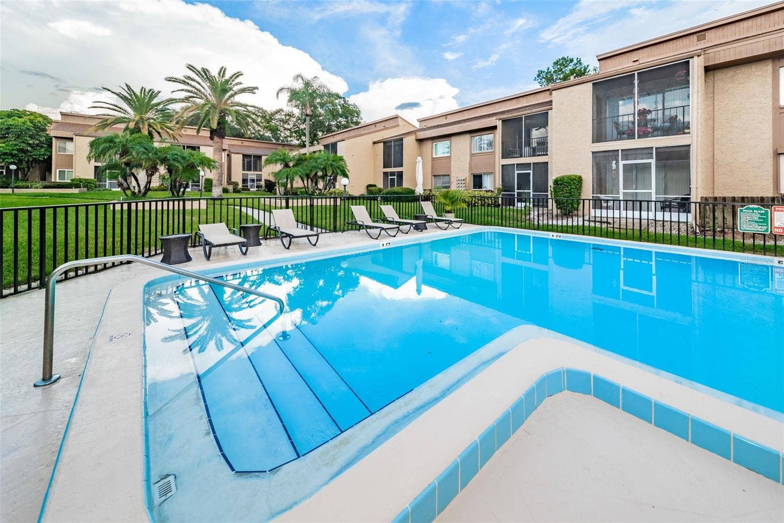 1575 GREENLEA DRIVE, #4, Clearwater, FL 33755 1575 GREENLEA DRIVE, #4, Clearwater, FL 33755