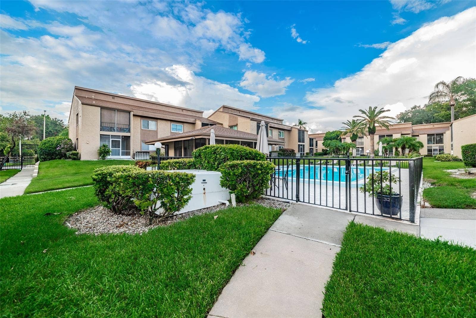 1575 GREENLEA DRIVE, #4, Clearwater, FL 33755 1575 GREENLEA DRIVE, #4, Clearwater, FL 33755