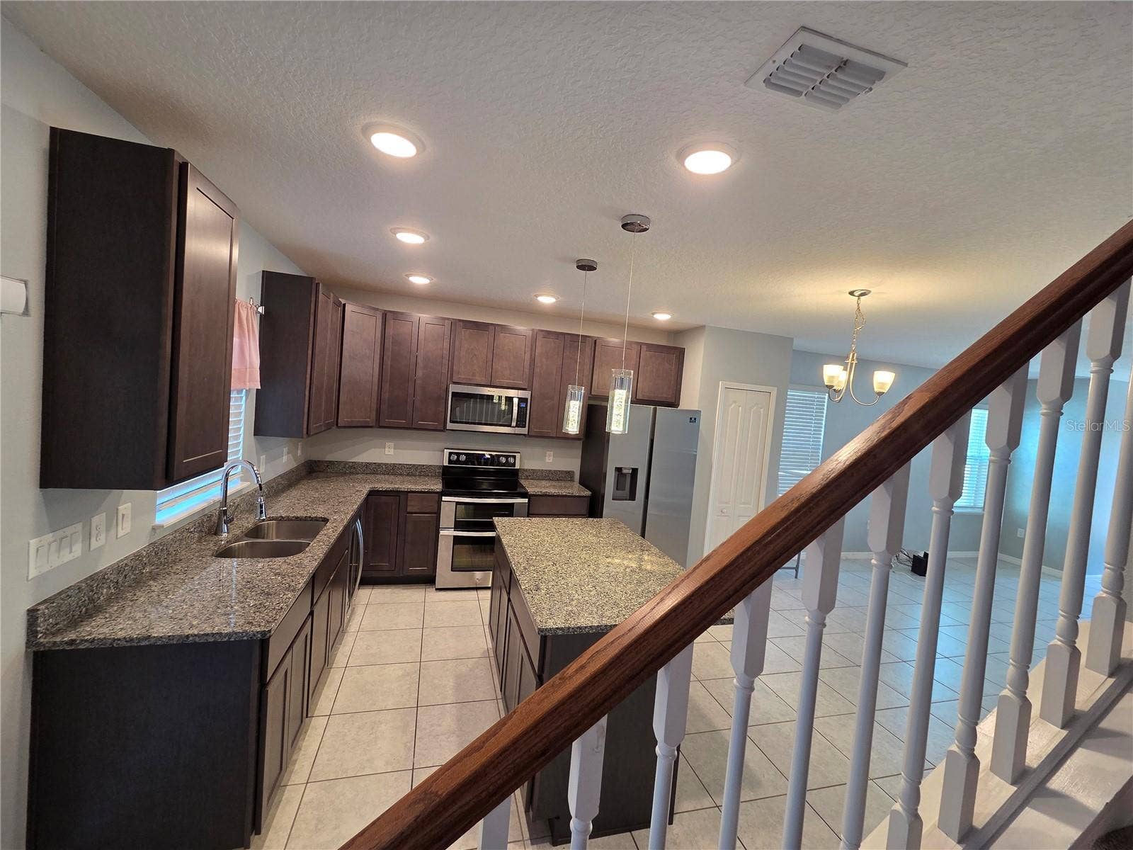 2213 CANYON BREEZE AVENUE, Kissimmee, FL 34746 2213 CANYON BREEZE AVENUE, Kissimmee, FL 34746