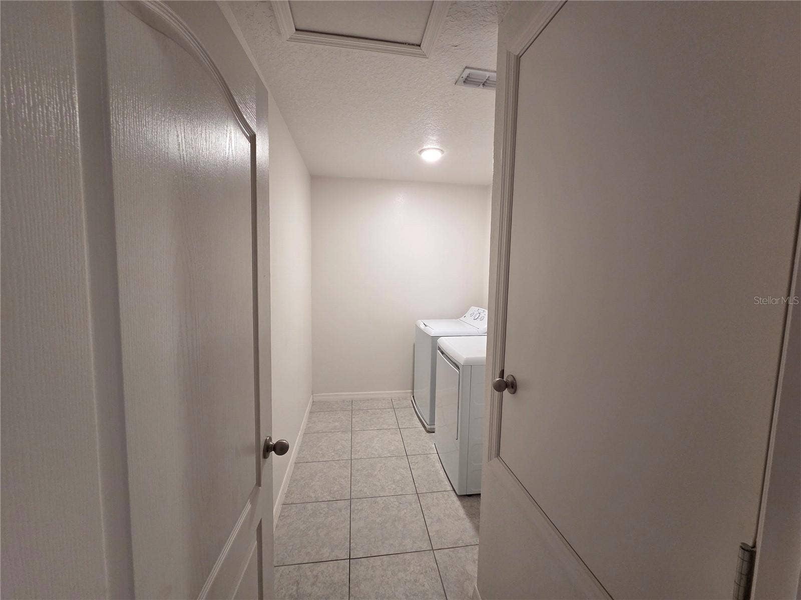 2213 CANYON BREEZE AVENUE, Kissimmee, FL 34746 2213 CANYON BREEZE AVENUE, Kissimmee, FL 34746