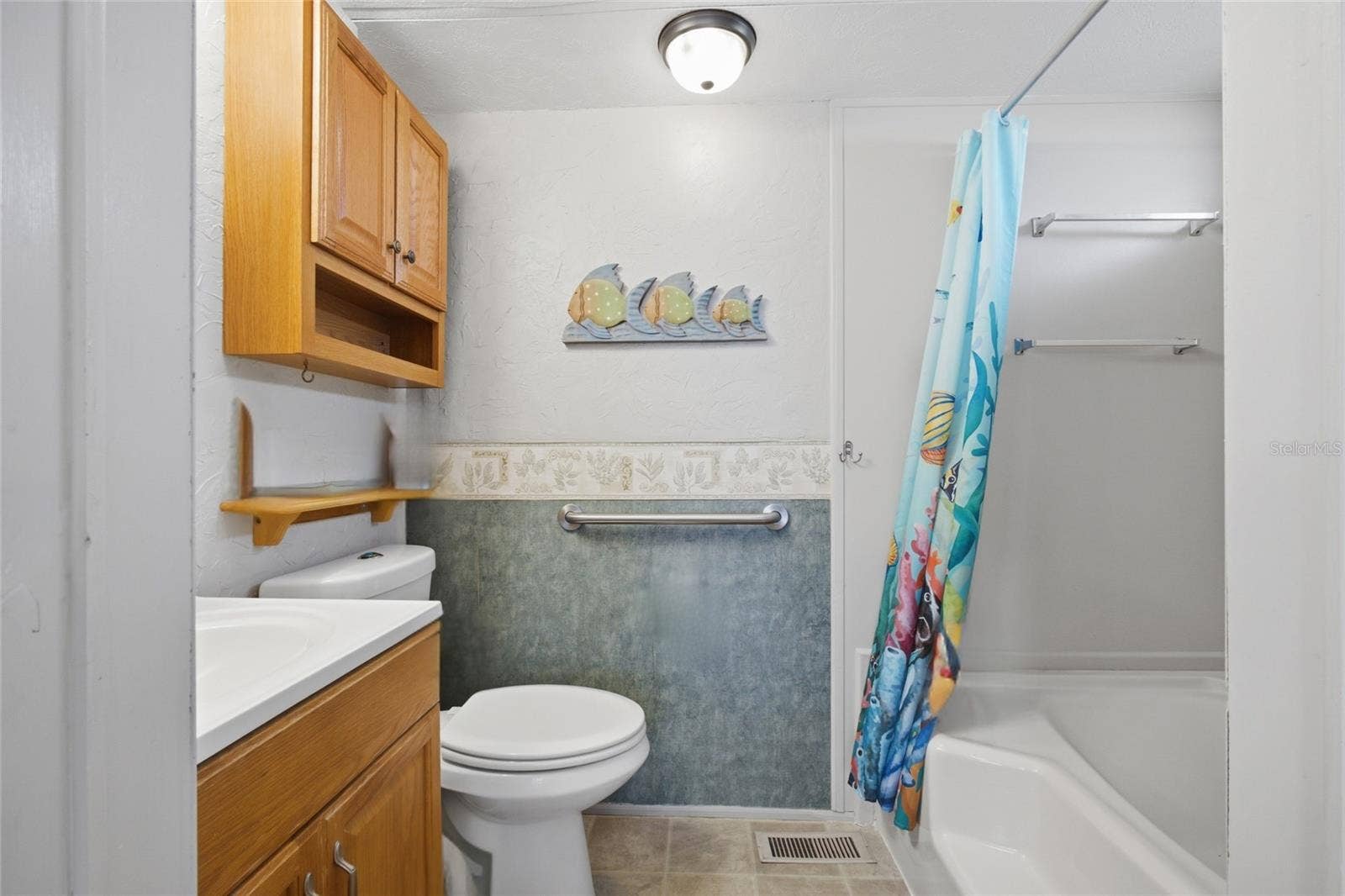 4121 JOYFUL LANE, Zephyrhills, FL 33541 4121 JOYFUL LANE, Zephyrhills, FL 33541