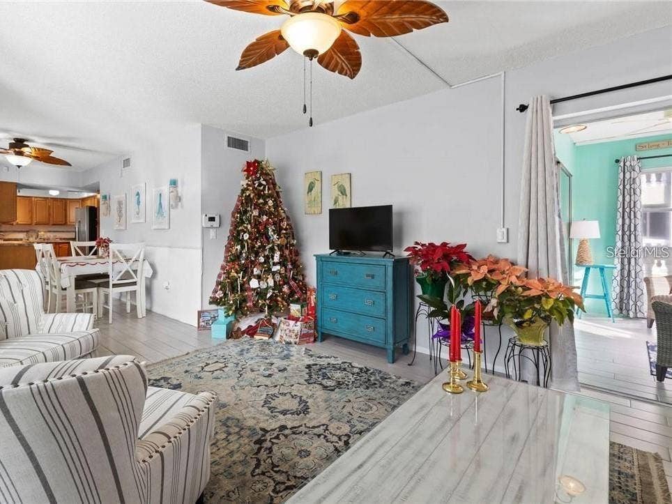 1250 S PINELLAS AVENUE, #1007, Tarpon Springs, FL 34689