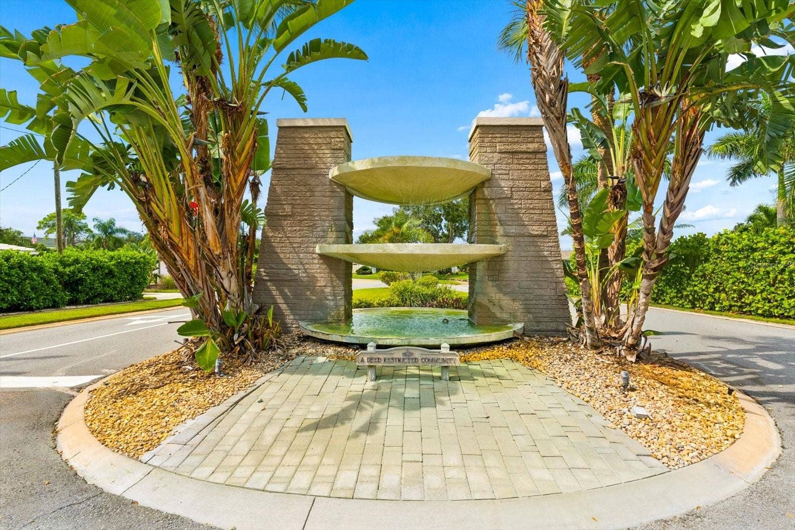 10351 REGAL DRIVE, #4, Largo, FL 33774 Impressive entry to the community