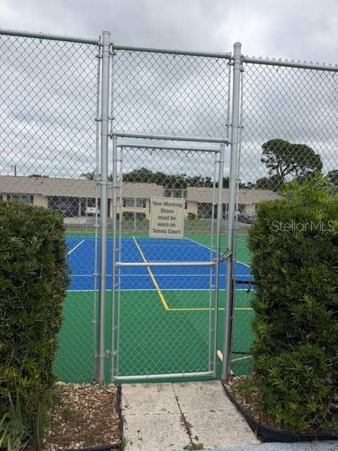 315 30TH AVENUE W, #B104, Bradenton, FL 34205 Tennis court