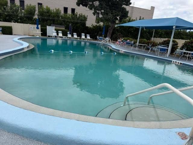 315 30TH AVENUE W, #B104, Bradenton, FL 34205 Community pool