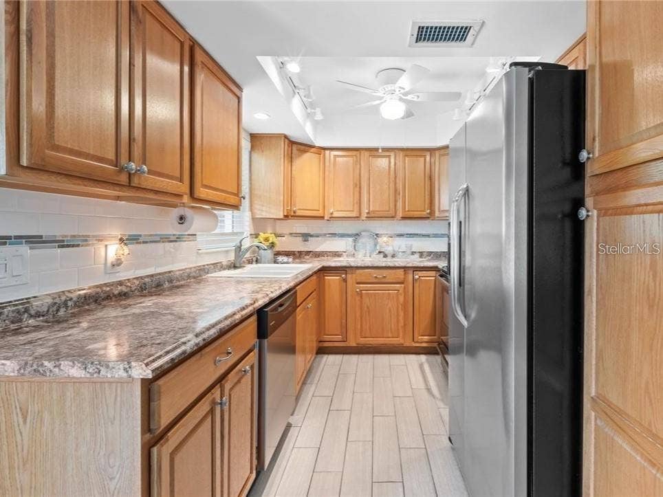 1250 S PINELLAS AVENUE, #1007, Tarpon Springs, FL 34689 1250 S PINELLAS AVENUE, #1007, Tarpon Springs, FL 34689