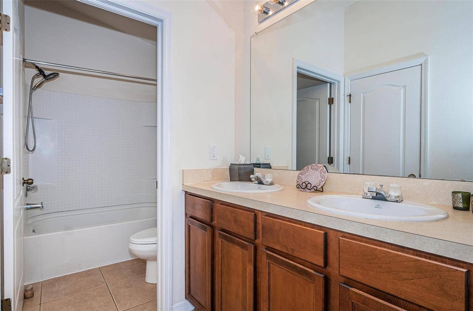 9013 MOONLIT MEADOWS LOOP, Riverview, FL 33578