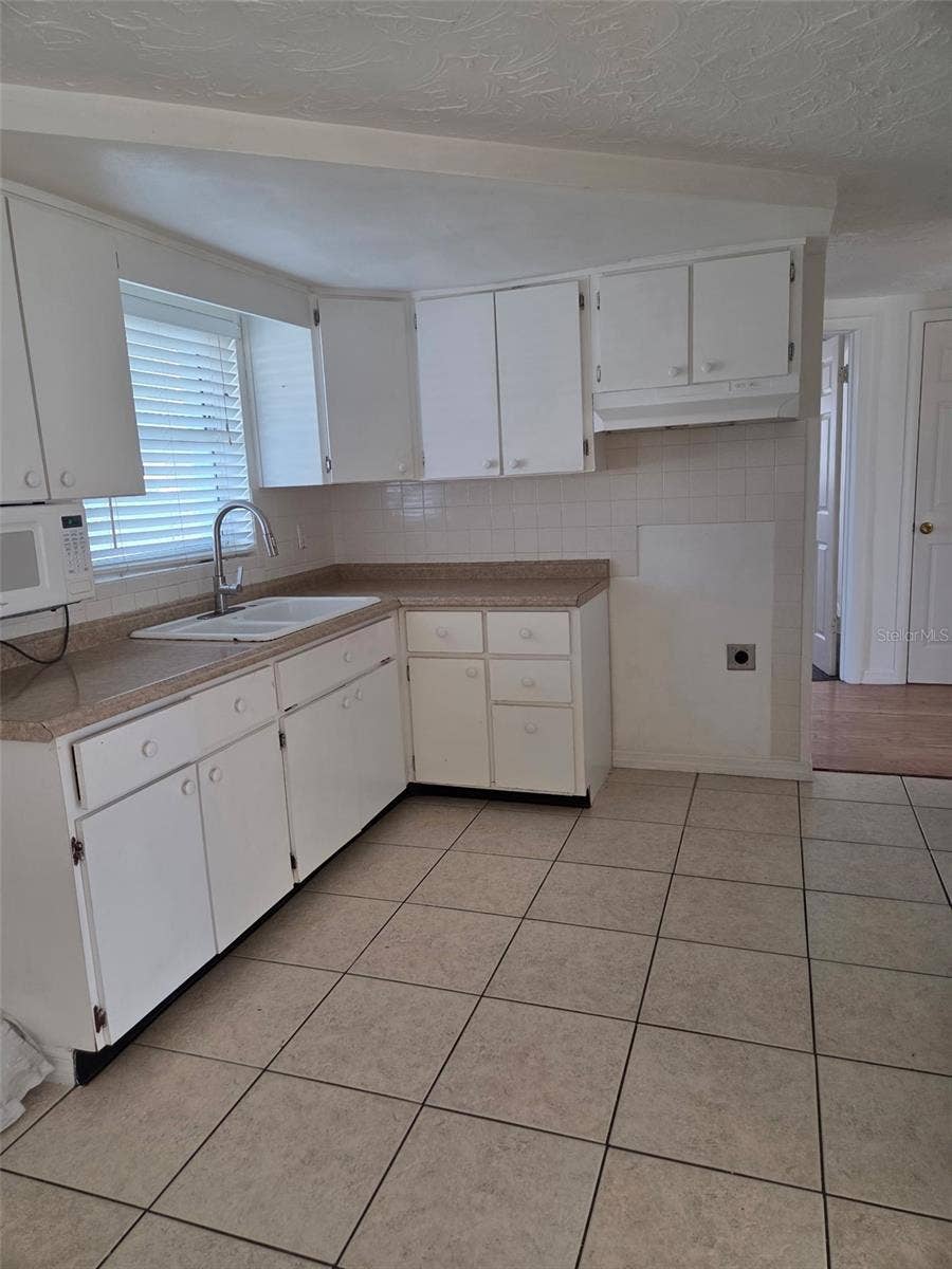 2117 SHANNON DRIVE, Holiday, FL 34690 2117 SHANNON DRIVE, Holiday, FL 34690