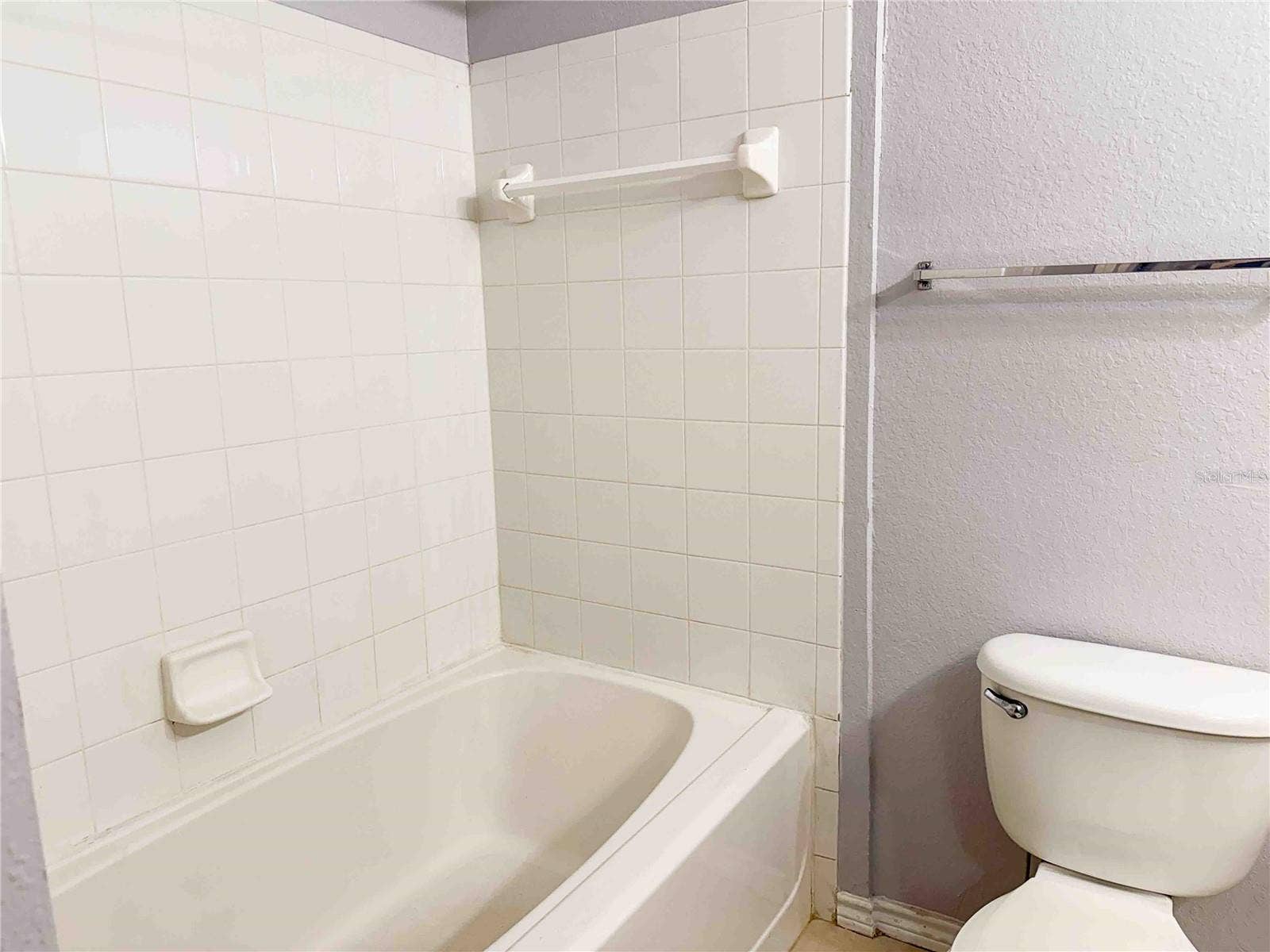 Bathroom 1 tub and shower combo