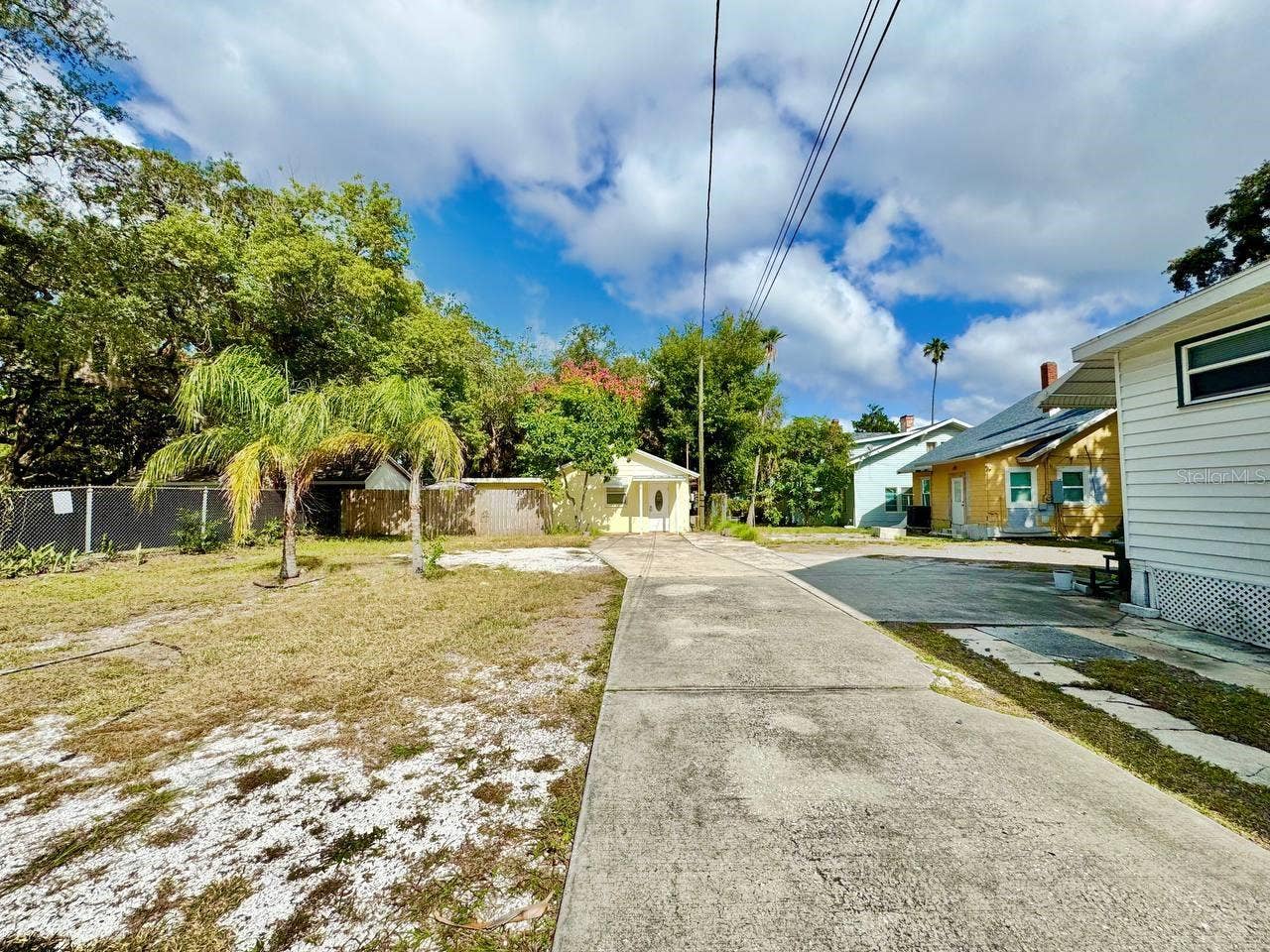 18 W ORANGE STREET, Tarpon Springs, FL 34689 18 W ORANGE STREET, Tarpon Springs, FL 34689